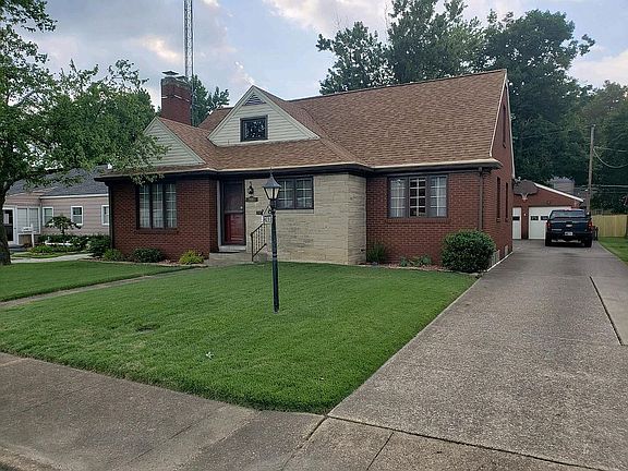 4th image of 2900 E Chandler Ave