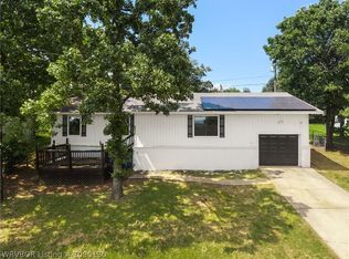 8226 Dequeen Ct, Hackett, AR 72937