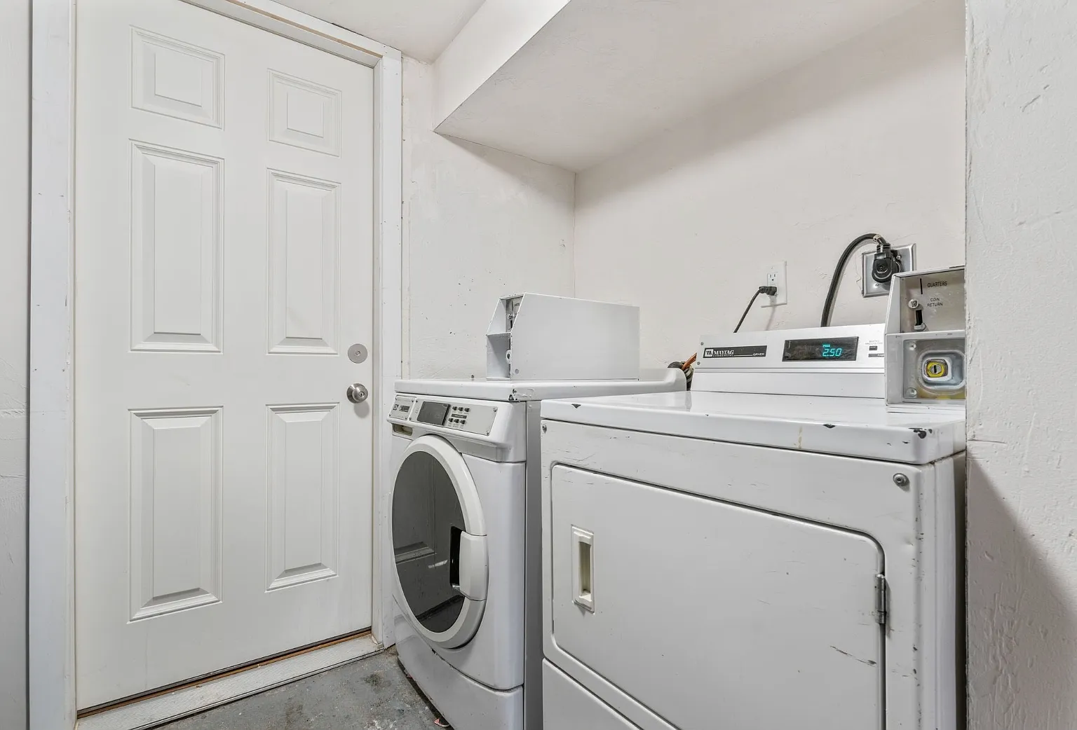 754 Huntington Avenue - Unit 6 — Photo 3
