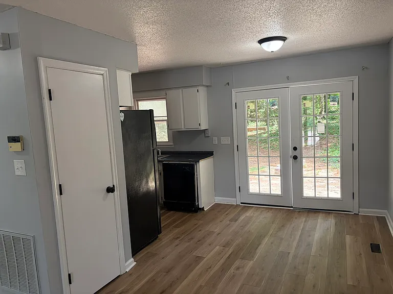 839 Barringer Dr — Photo 4