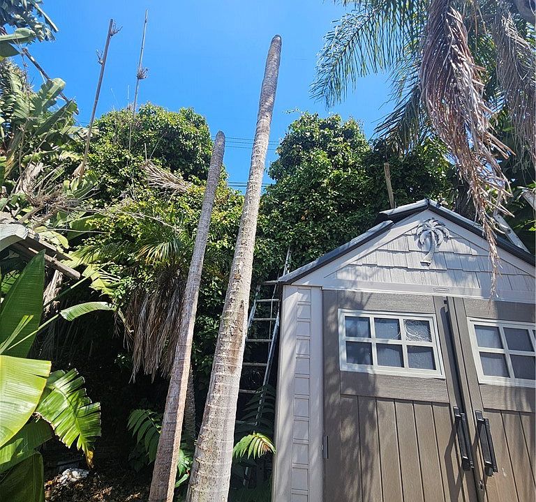 2nd image of 7916 W 80th St