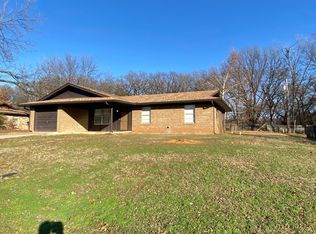 220 NE 7th St, Perkins, OK 74059