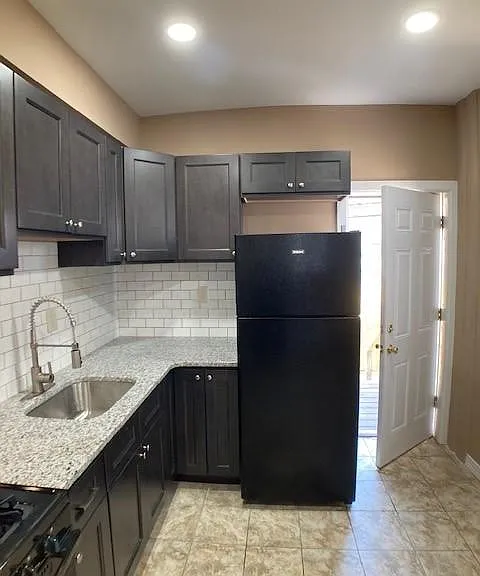 207 E Cambria St — Photo 15