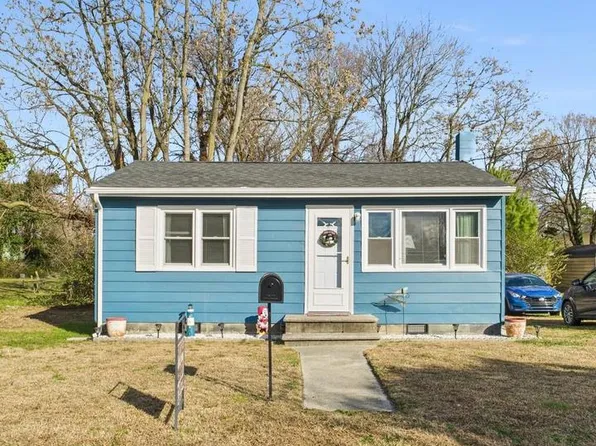 301 2nd St, Bridgeville, DE 19933