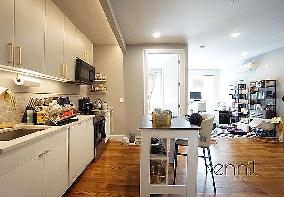 4th image of 853 Lexington Ave APT 2E