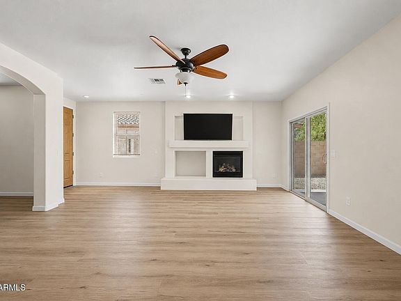5th image of 15301 W JACKSON Street