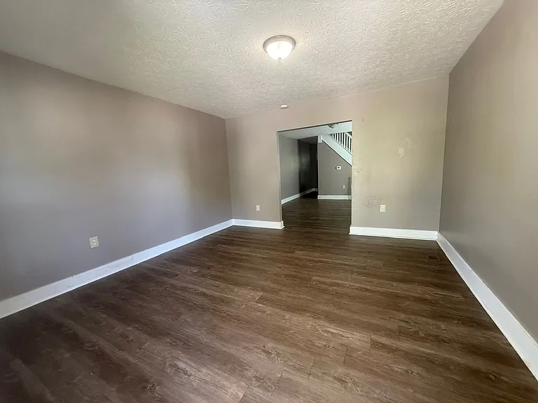 625 N Tacoma Ave — Photo 6