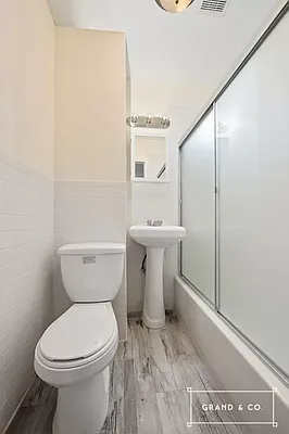 Rented by Grand & Co. | media 4
