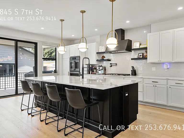 4845 S 7th St — Photo 2