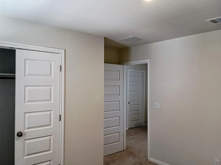 10615 Ridan Way — Photo 16