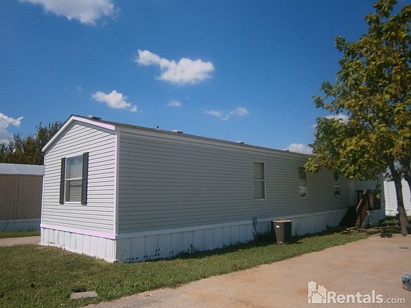 3rd image of 1209 Chaparral Dr