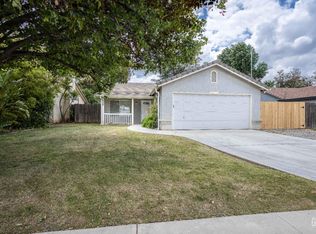529 Twinleaf Dr, Bakersfield, CA 93308