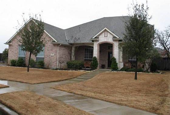 1st image of 705 Lone Oak Ct