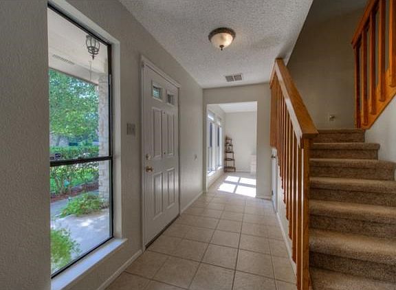 4th image of 301 Cluck Creek Trl