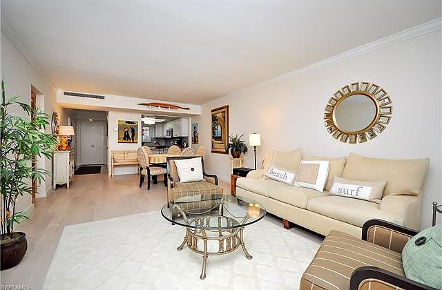 1st image of 280 2nd Ave S APT 105