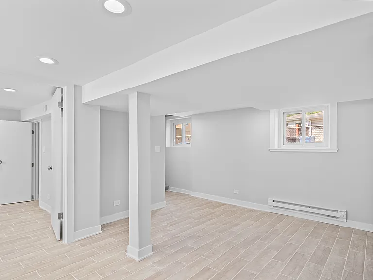 5831 N Miltimore Ave #GARDEN — Photo 2