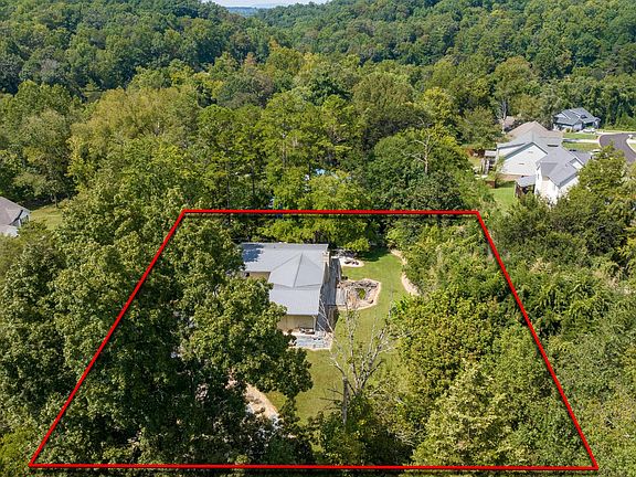 3rd image of 5004 Spring Creek Rd