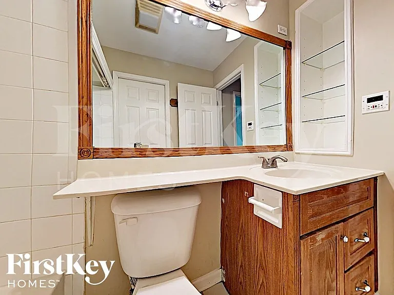 28W608 Bolles Ave — Photo 10