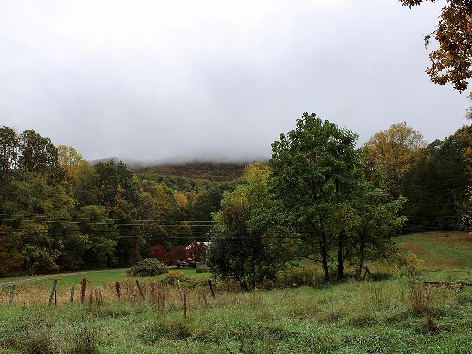 2nd image of 650 Stoney Run Rd