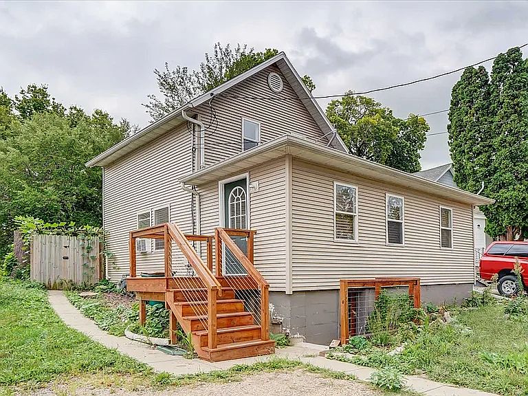 1st image of 4517 Field Ave
