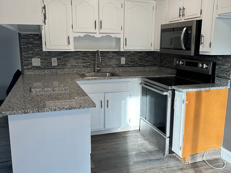 1st image of 1712 Falcon Dr