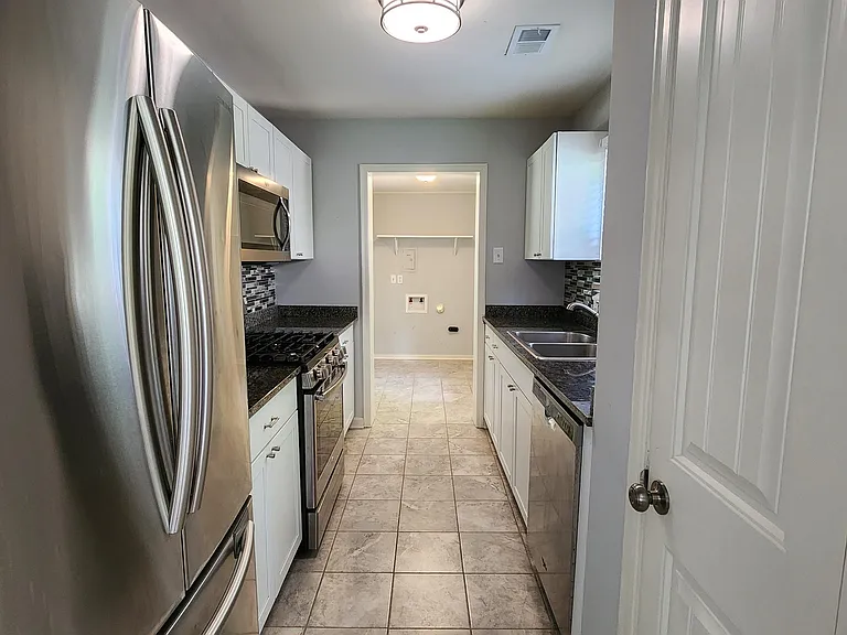 1355 Dearing Rd — Photo 11