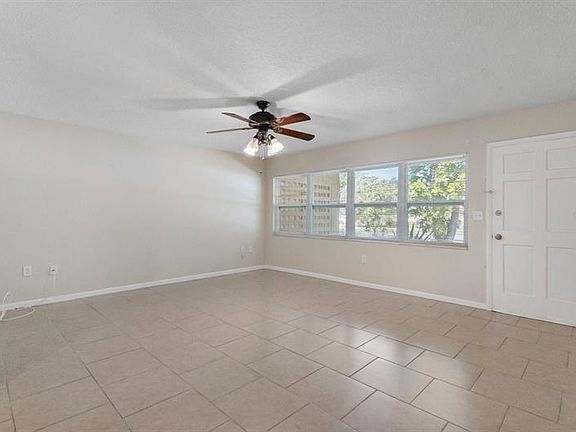 5th image of 4000 9th Ave N APT B
