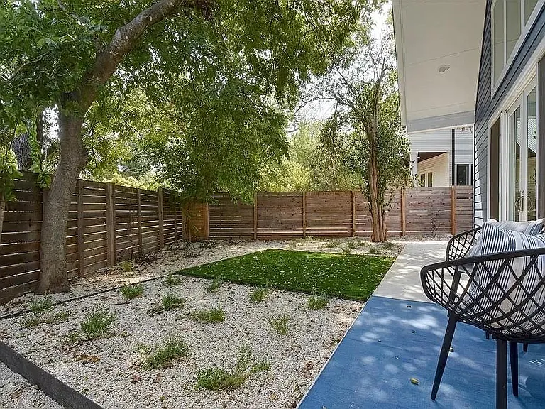 920 Cardinal Ln #2 — Photo 25