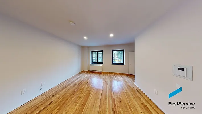 Rented by FirstService Realty (legacy) | media 10