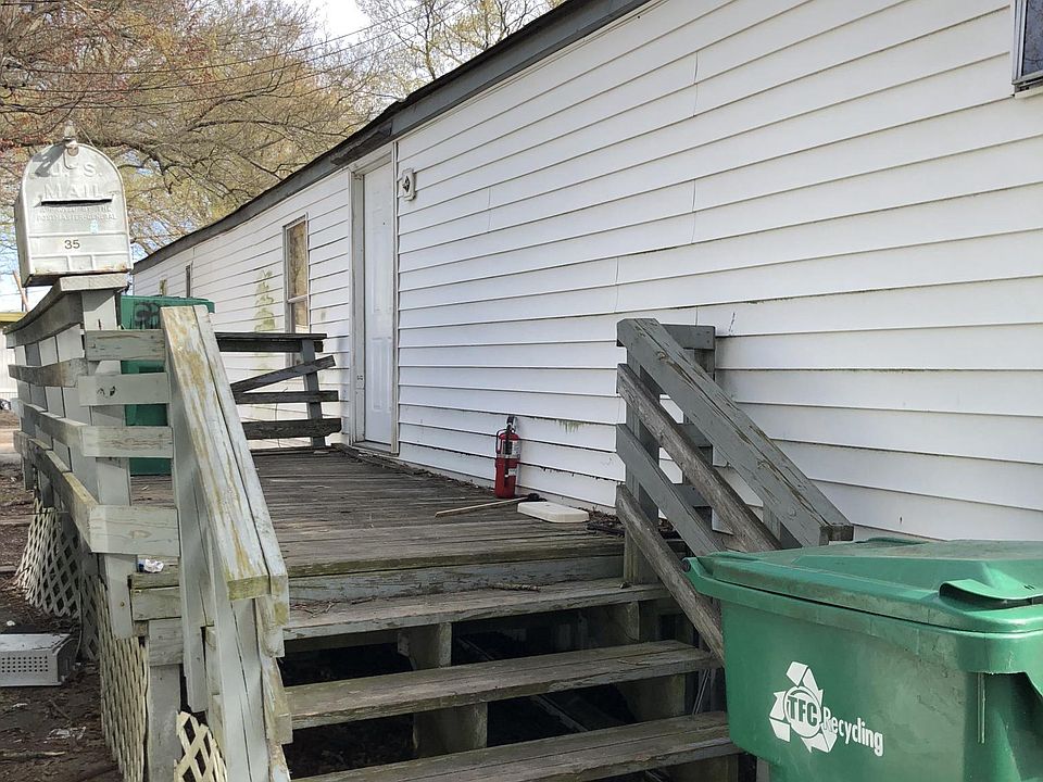 1st image of 35 Edythe St