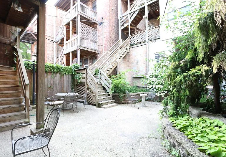 1257 W Flournoy St #2R — Photo 34