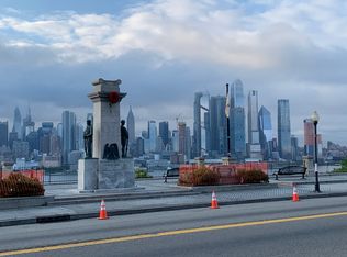 50 46th St #1, Weehawken, NJ 07086