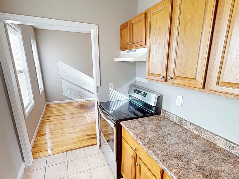 2 Wilkinson St #2 — Photo 2
