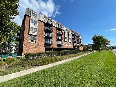 35300 Woodward Ave #404