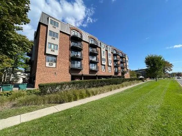 35300 Woodward Ave APT 404, Birmingham, MI 48009