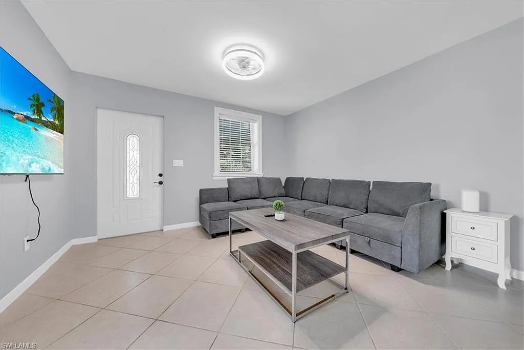 2 bed, 1.0 bath, 840 sqft, $2,800 — Photo 4