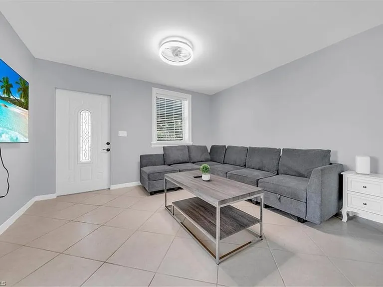 2750 Manorca Ave #A — Photo 4