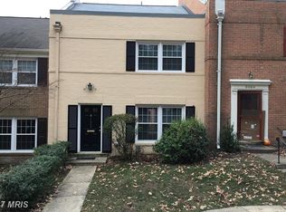 6006 Waterbury Ct, Springfield, VA 22152