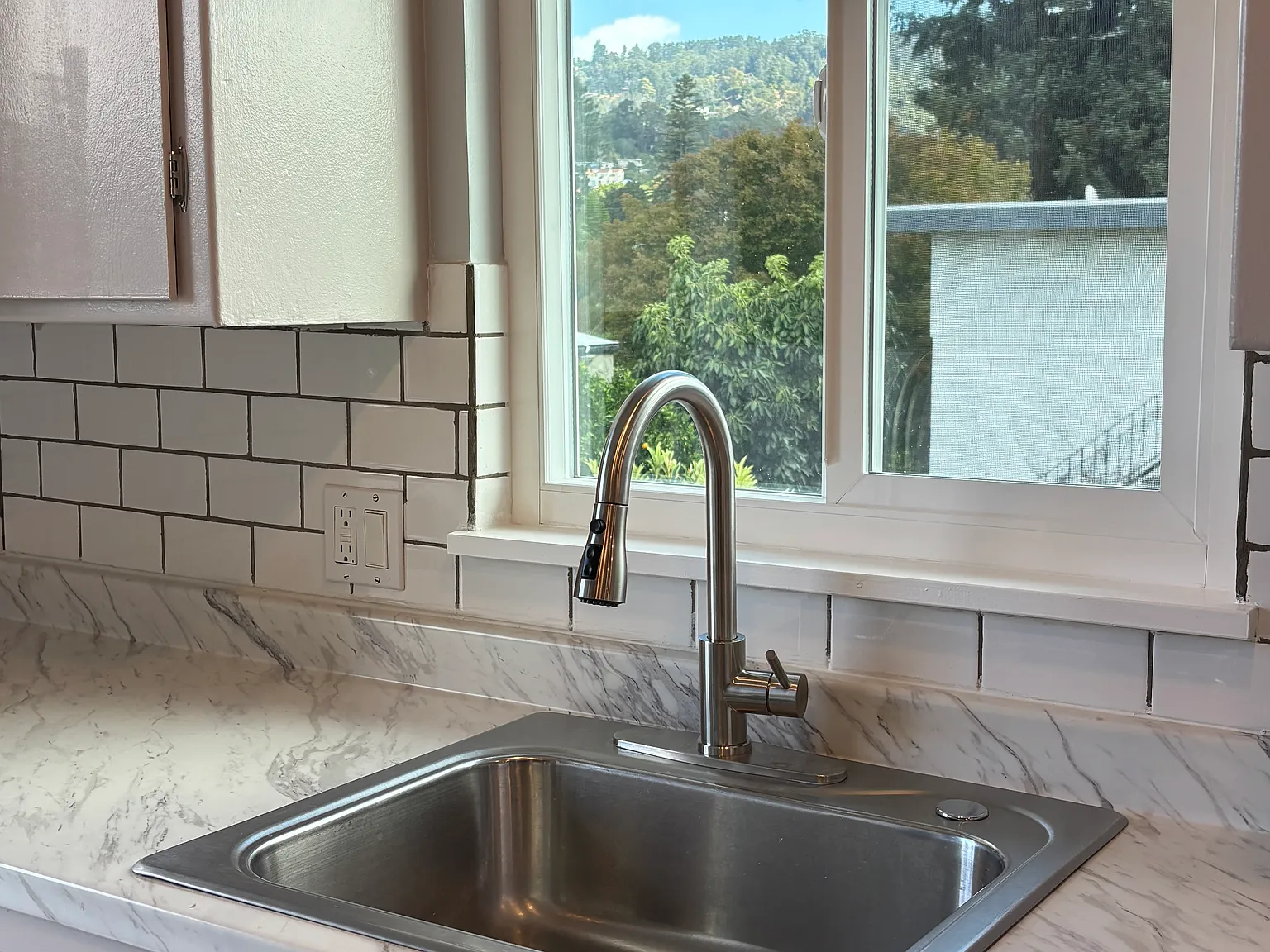 2 bed, 800 sqft, $2,900 — Photo 1