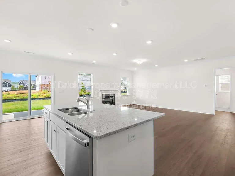 9008 Catboat St — Photo 17