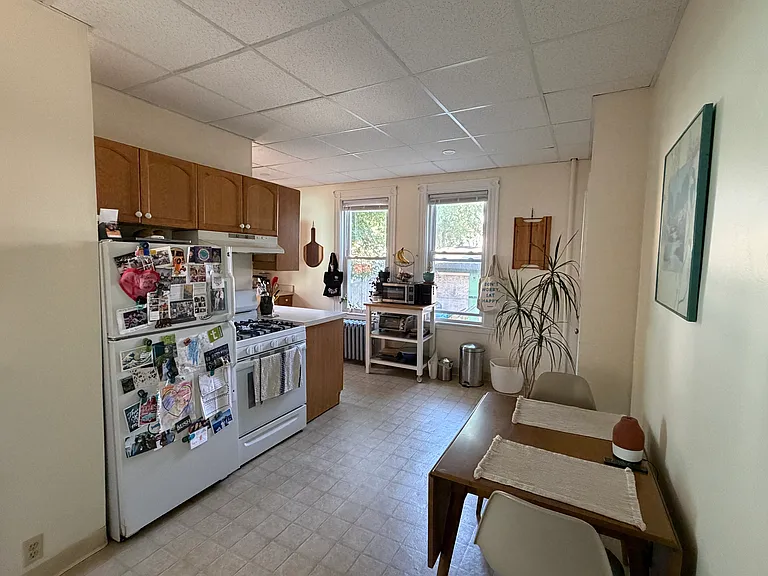 12 Sheridan Ave #1 — Photo 4