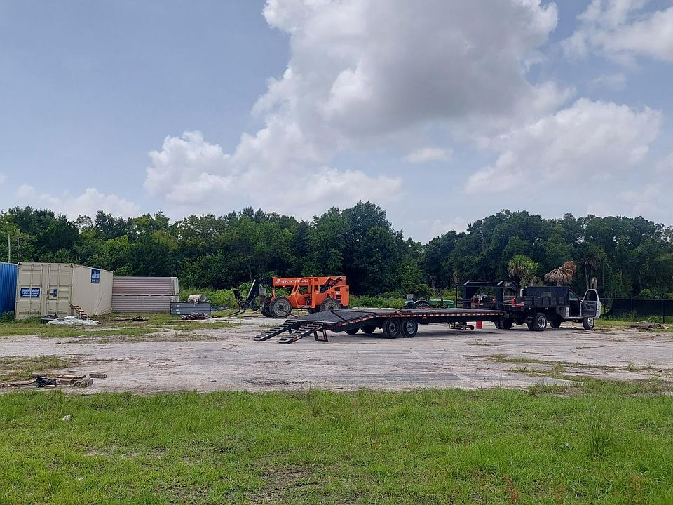 1st image of 1905 Southwest Rd