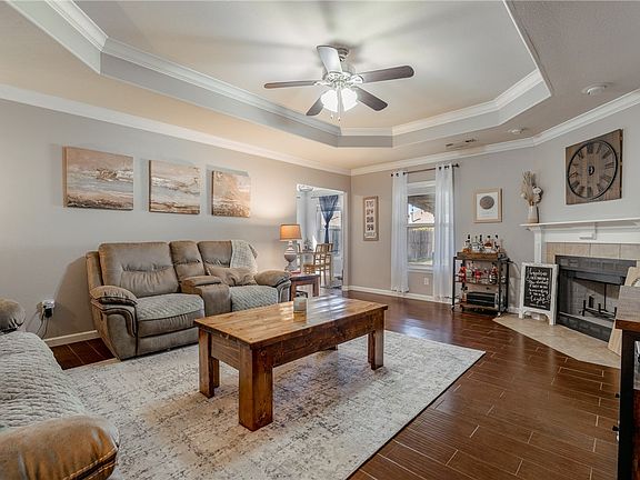 5th image of 6104 SW Meadow Well Ave