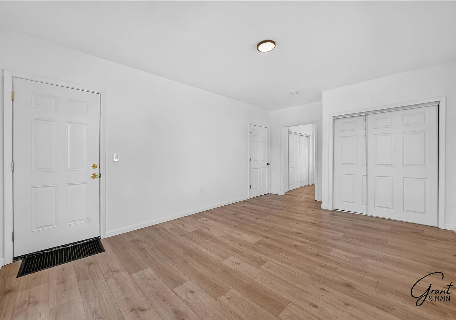 12932 Greiner - Bar Holdings & Blue & White LLC — Photo 2