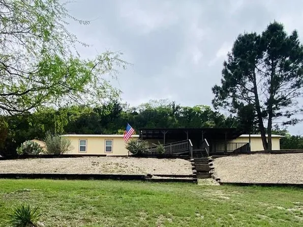 122 Serenity Ln, Kerrville, TX 78028