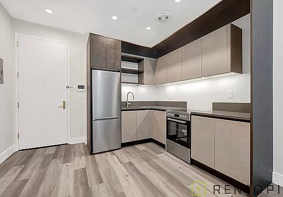 2nd image of 2337 Bedford Ave #2X