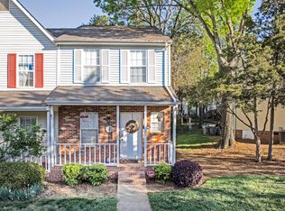 8234 Circle Tree Ln, Charlotte, NC 28277