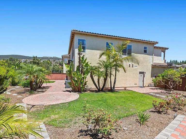 1560 Eden Ct — Photo 35