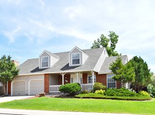 92 Saddlemountain Rd, Colorado Springs, CO 80919