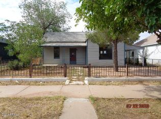 953 E 15th St, Douglas, AZ 85607